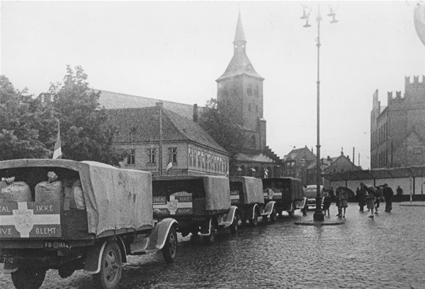 Fotografi. Grænseforeningens biler i Odense
